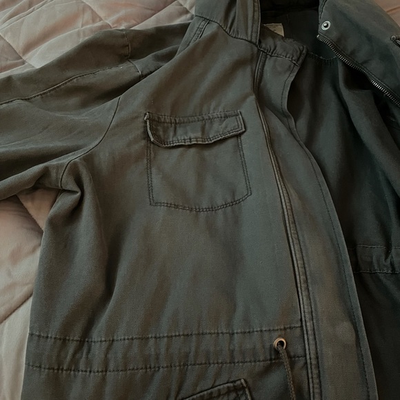 Jacket - Picture 2 of 4